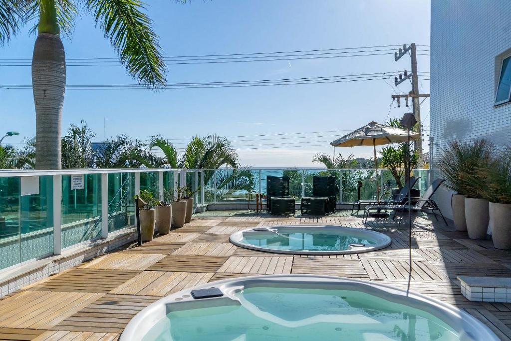 Apartamento em Condomínio com Piscina e Jacuzzi - Boulevard Bombinhas, Bombinhas