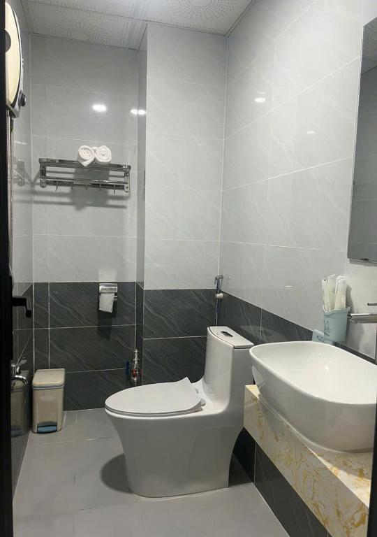 Quốc Minh Trung Hotel