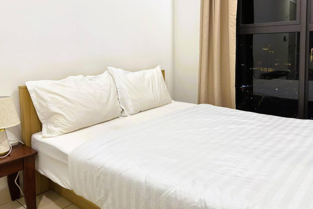 KLCC view studio suites Trion B5310 KL, Куала-Лумпур