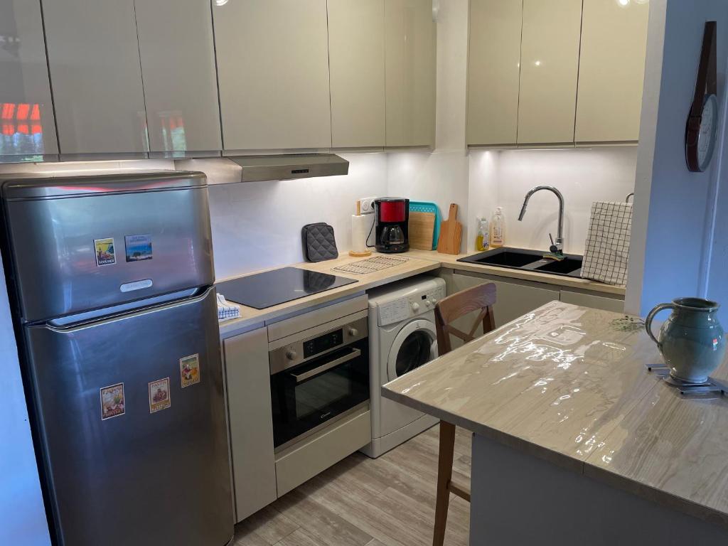 Agréable appartement dans résidence avec piscine et tennis - 3