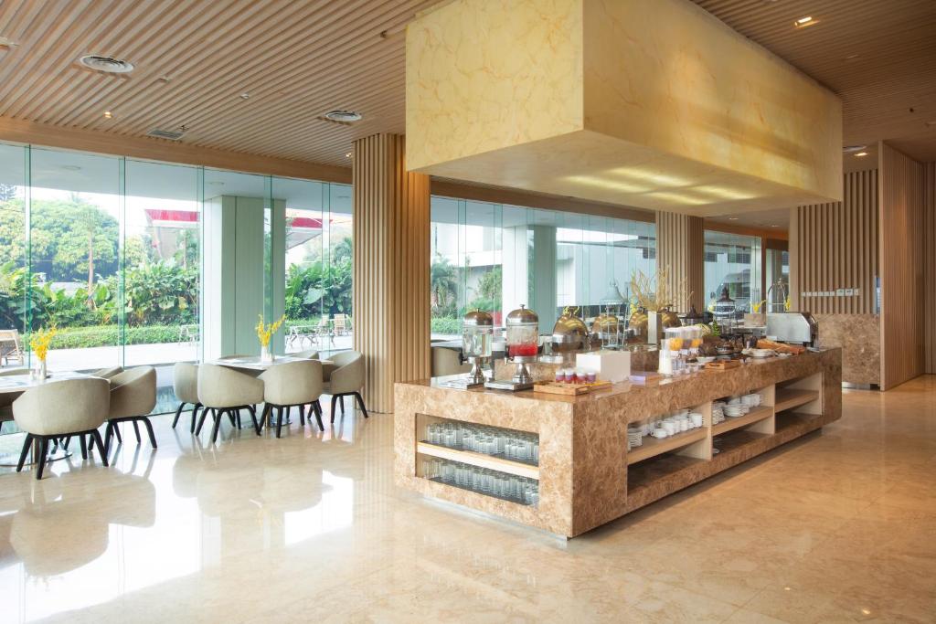 Louis Kienne Cikarang Hotel &#038; Service Apartment