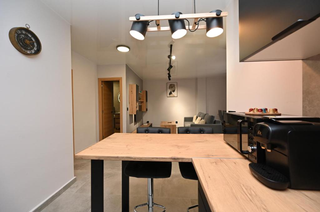 Golden-Apartment - 4