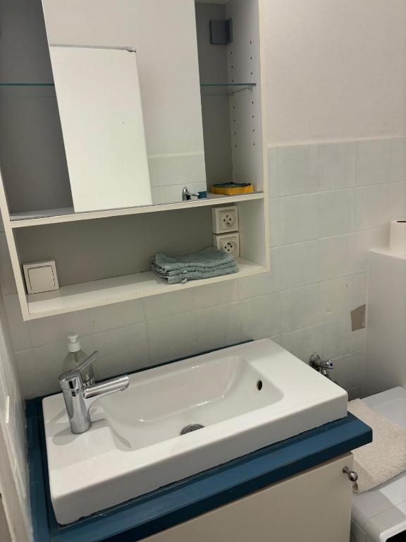 Petit Studio hyper centre vue lac thonon-o-phil-de-l-eau - 5