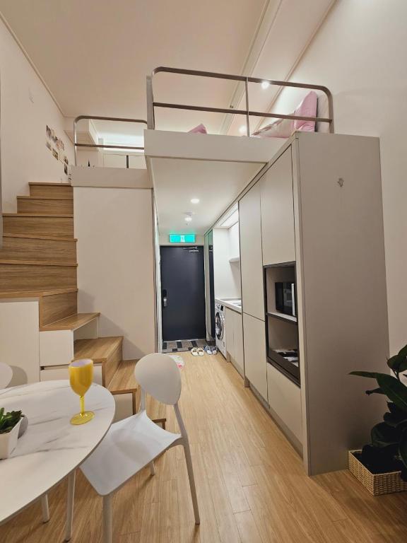 Sillim Sindaebang Station Gocheok Sky Dome Lovely house Sillim Sindaebang Station Gocheok Sky Dome Lovely house