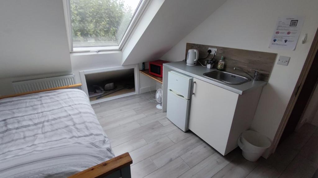 Single Room with Exclusive Shower room London Edmonton Green, Edmonton