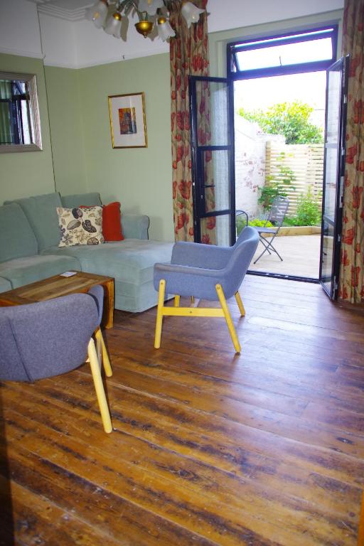 Stylish Garden Apartment 'Little Monty', Exmouth photo 2