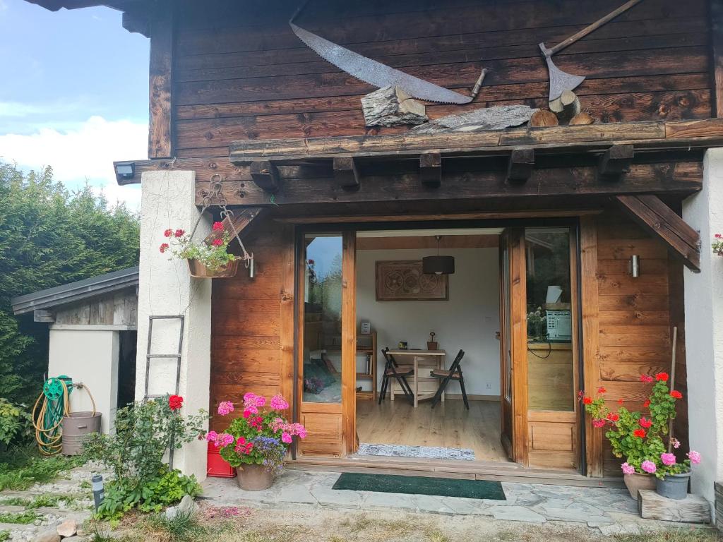 Beau studio dans la vallée de CHAMONIX - 2
