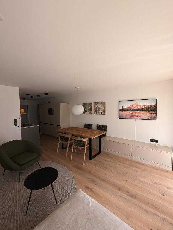 Casa Zundra Alpine Apartment - 5