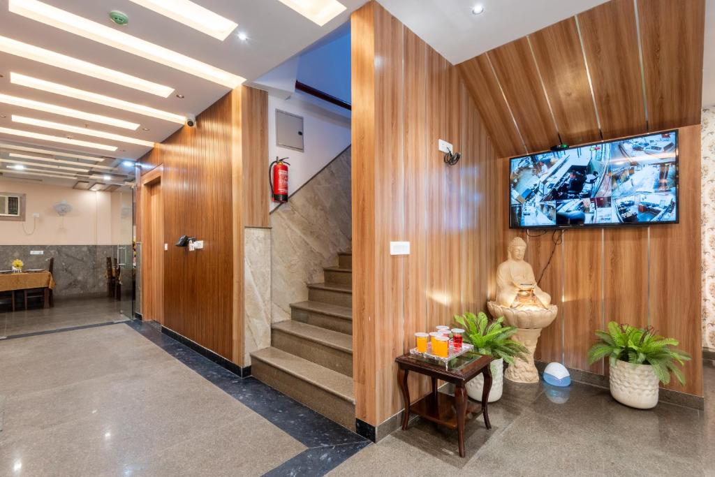 フロント・ロビー