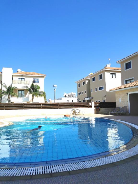 Holiday apartment in Kyklades Complex with gym&pool, Paralimni