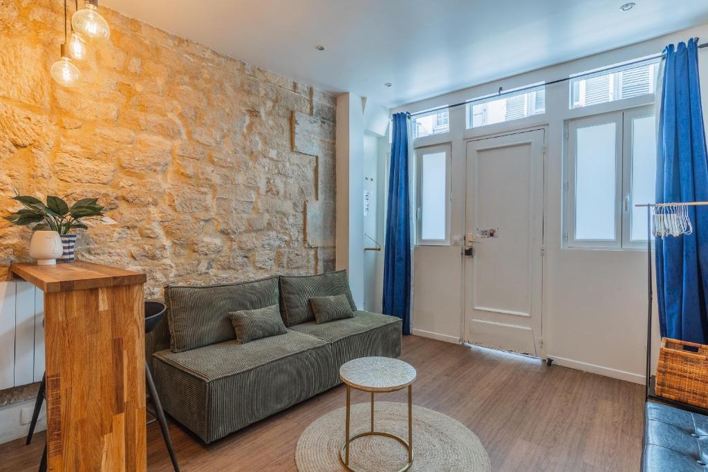 Île SAINT LOUIS, NOTRE DAME, suite 1 chambre 2 à 4p - 4