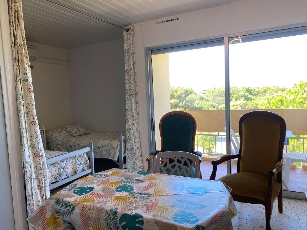 Appartement T1 avec balcon, climatisation et parking à Balaruc-les-Bains - FR-1-553-267 - 3