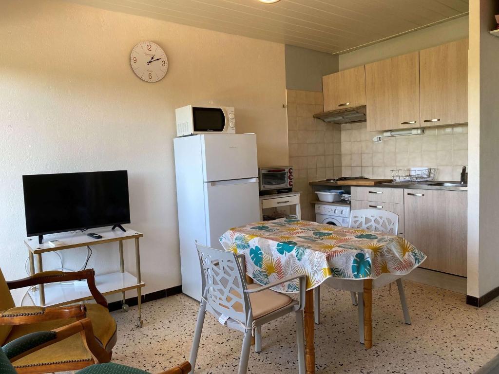 Appartement T1 avec balcon, climatisation et parking à Balaruc-les-Bains - FR-1-553-267 - 5