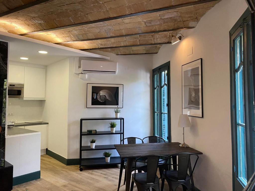 Barcelona Rent - Gaudi House - 2