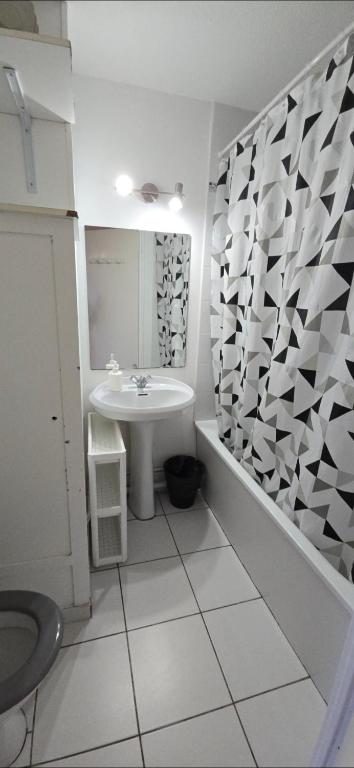 LOCATION STUDIO EN BORD DE PLAGE A GRUISSAN - 4