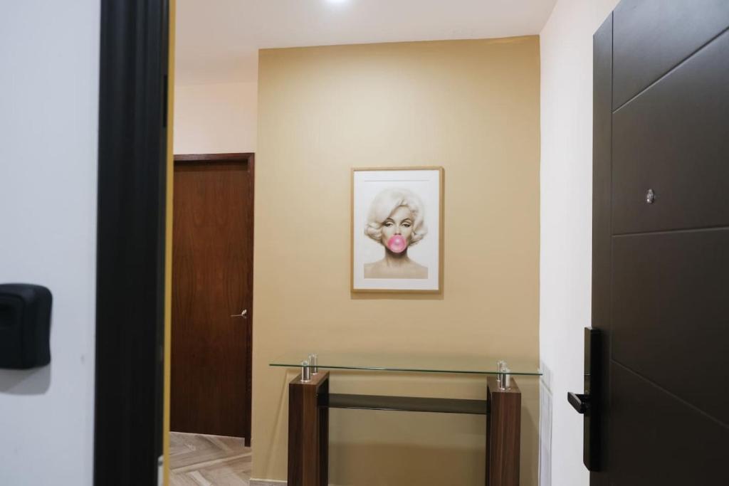 Enjoy Waves History and Comfort 2BR - 6 Guests - 2