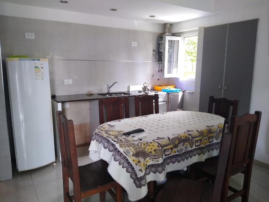 Casa en Pinamar 5 personas - 1