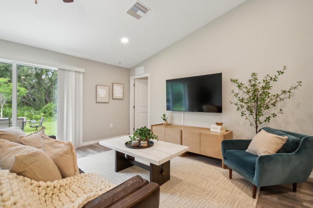 The Balboa - Modern Luxury Getaway, North Port