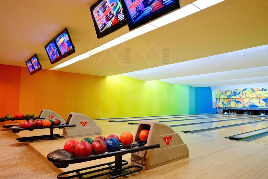 Bowling alley