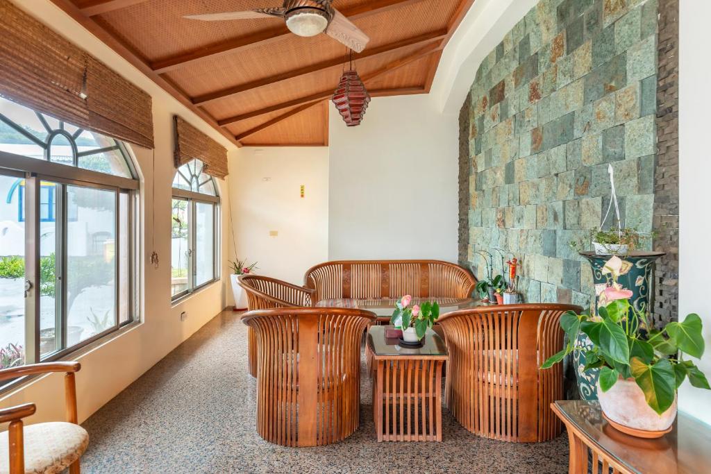 Shen’s Village Hotel Cozy