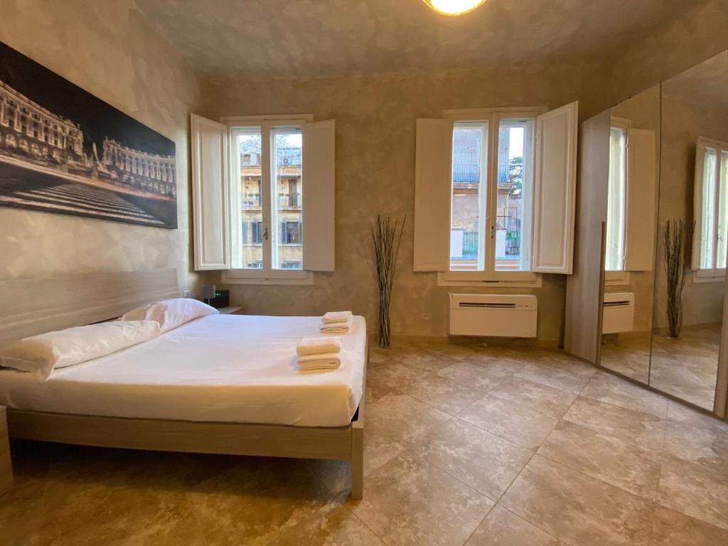 Home Holiday Rome - Colosseo - Lanza, Roma