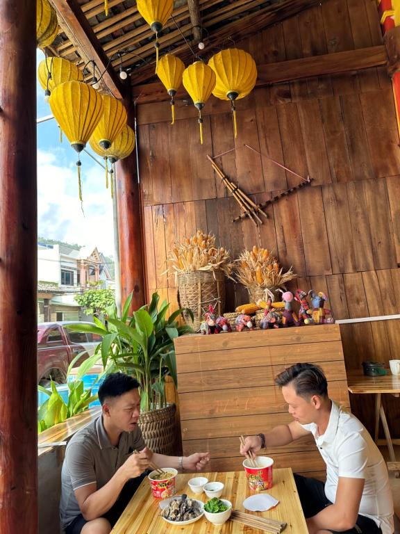 Mi house homestay Đong Van