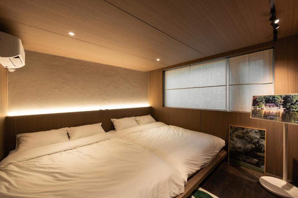 LIGHTHOUSE 249 DDP Dongdaemun