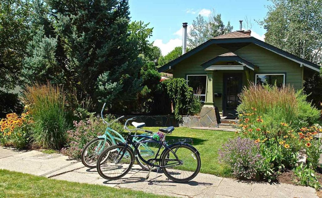 Bluebird Day - Kingfisher Bungalow, Bend