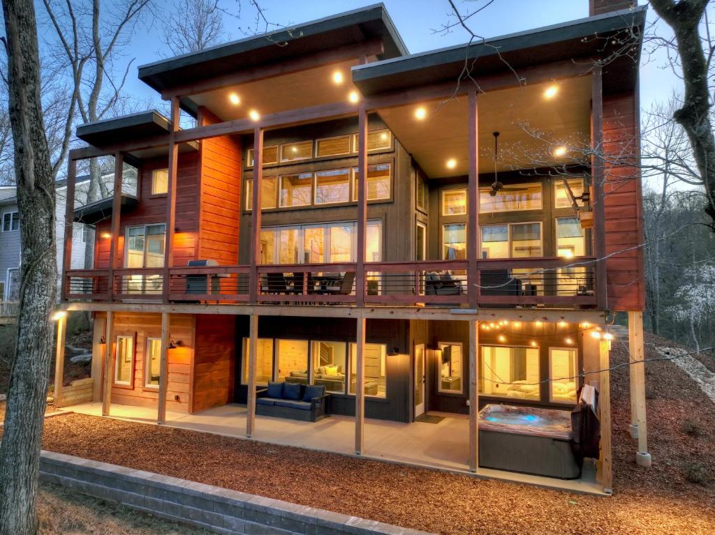 Modern River Retreat NEW Build in 2022, Blue Ridge