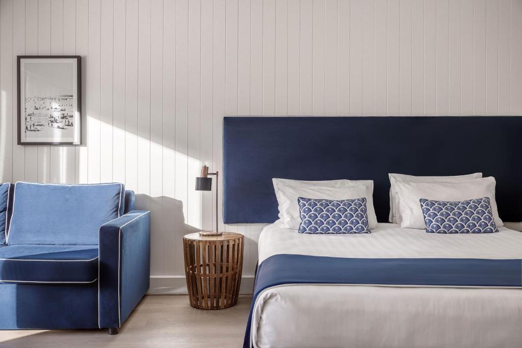 Waves Byron Bay, Byron Bay