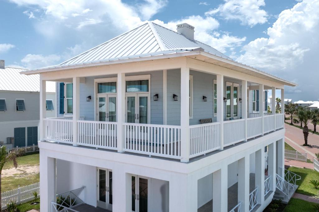 Seaside Rendezvous - Private home across from community park home, South Padre Island