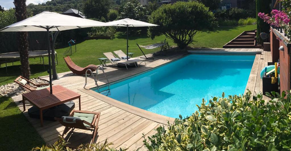 Gîte avec piscine chauffée & aires de jeux pour enfants - 3