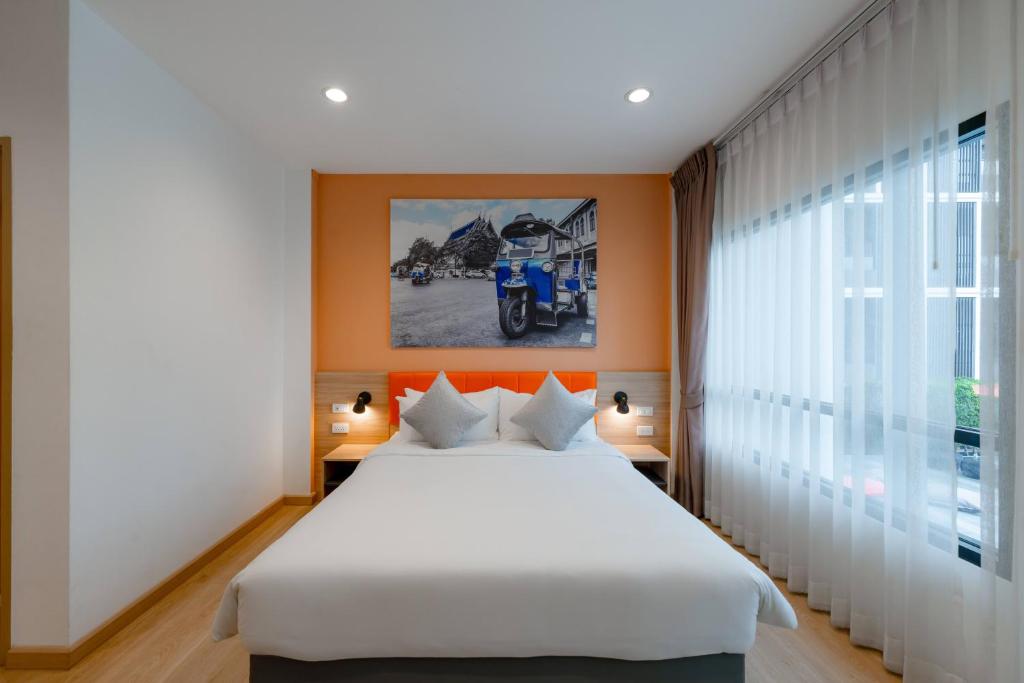 Hotel Room 3