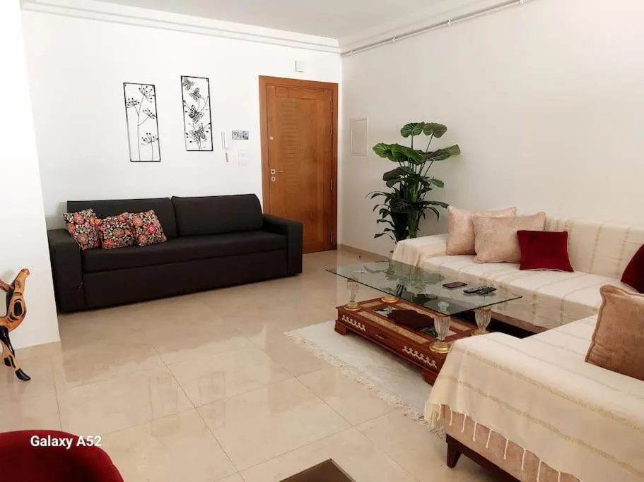 Appartement de standing à EZZAHRA，位于Ez Zahra的酒店
