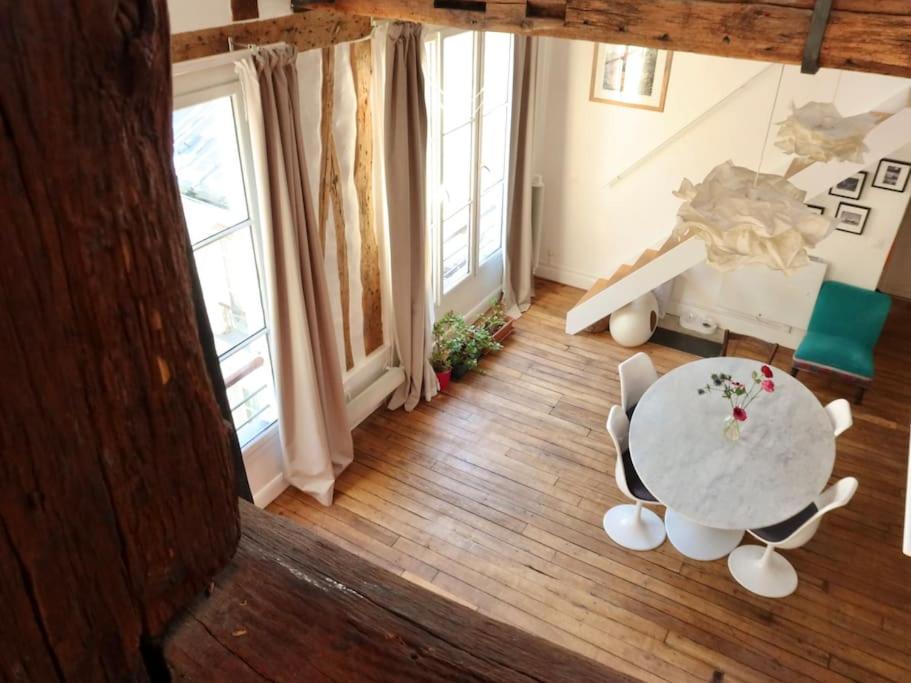 Loft style condo 4 people in central and trendy Paris - 5