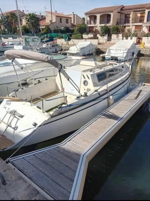 Nuit insolite sur un voilier, Saint-Cyprien