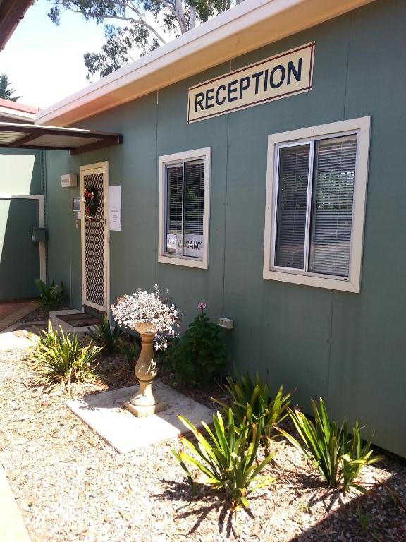 Bargo Motor Inn photo