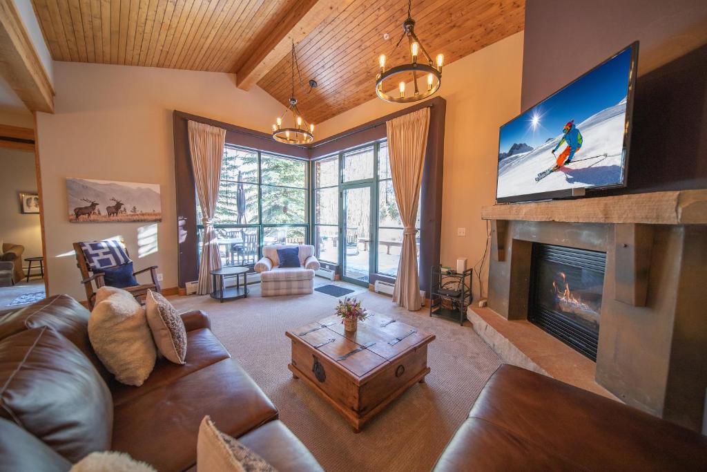 Ski Tip Ranch 8749 by SummitCove Lodging, Keystone