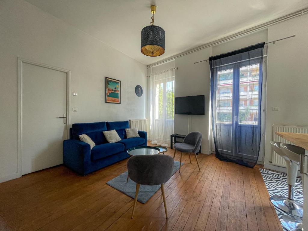 Le Carrefour Matabiau - T2 à la gare, Toulouse