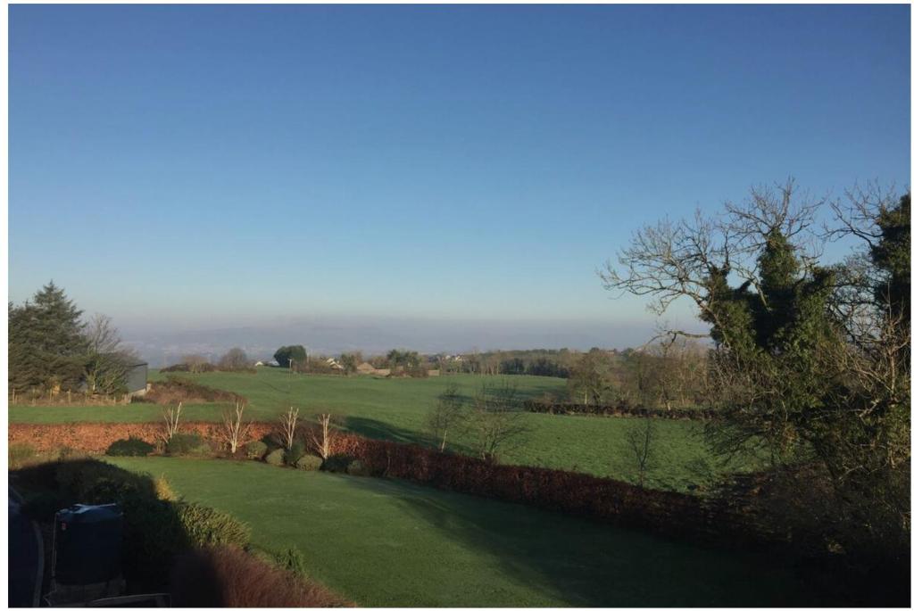 Detached loft, stunning city views, Drumbo