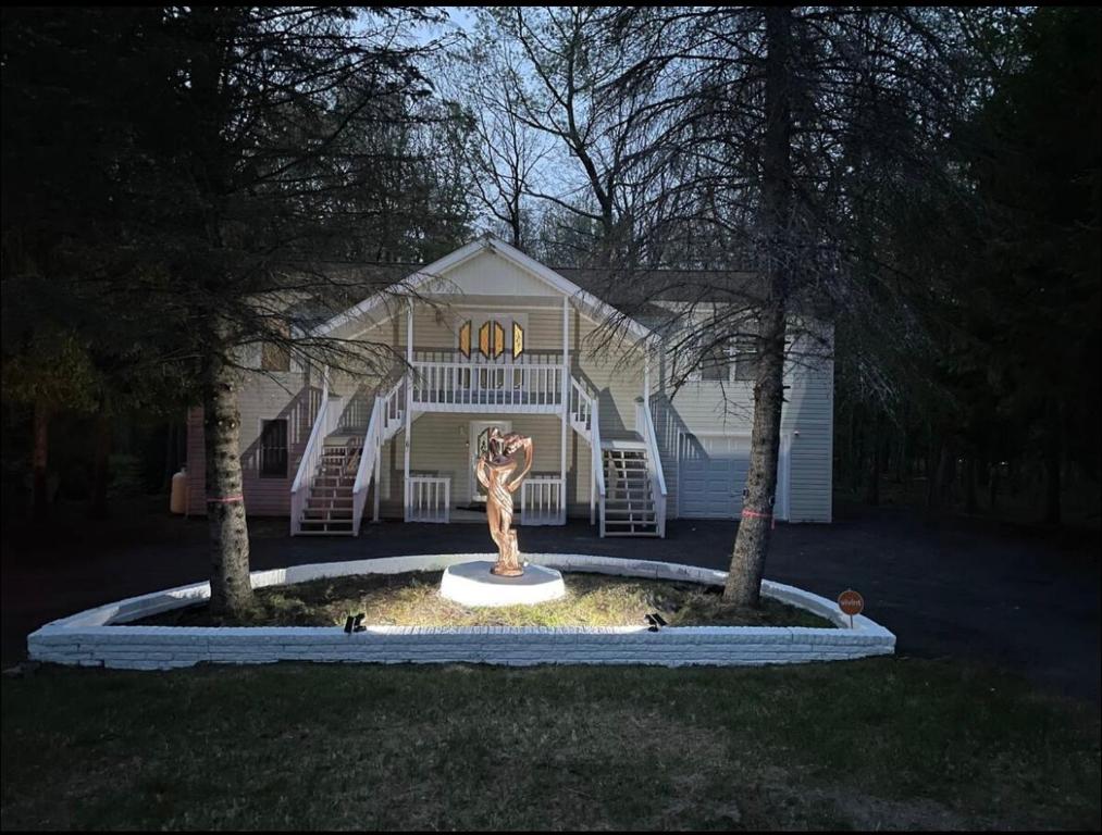 The Escape, Albrightsville