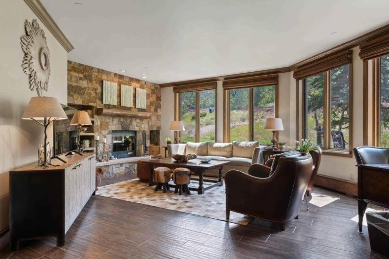 Highlands Slopeside 212 by East West Hospitality, Beaver Creek