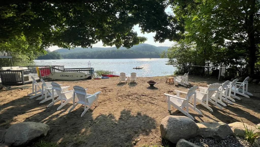 Motel Luzerne，位于Lake Luzerne的酒店