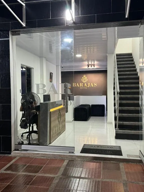 Hotel barajas，位于Plazabonita的酒店