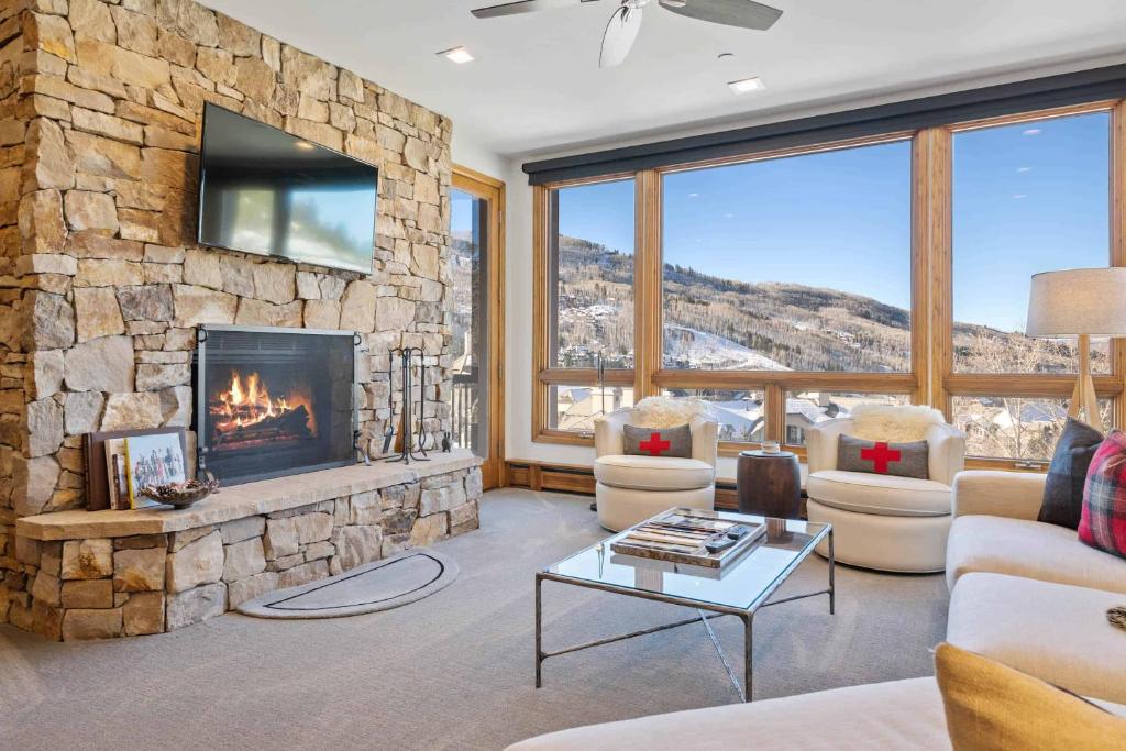 Highlands Westview 208 by East West Hospitality, Beaver Creek