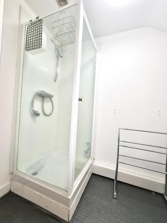 Cosy Studio Apartment in Town Centre, Kent