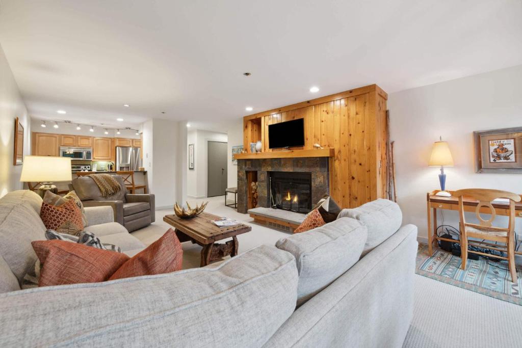 Kiva 329 by East West Hospitality, Beaver Creek