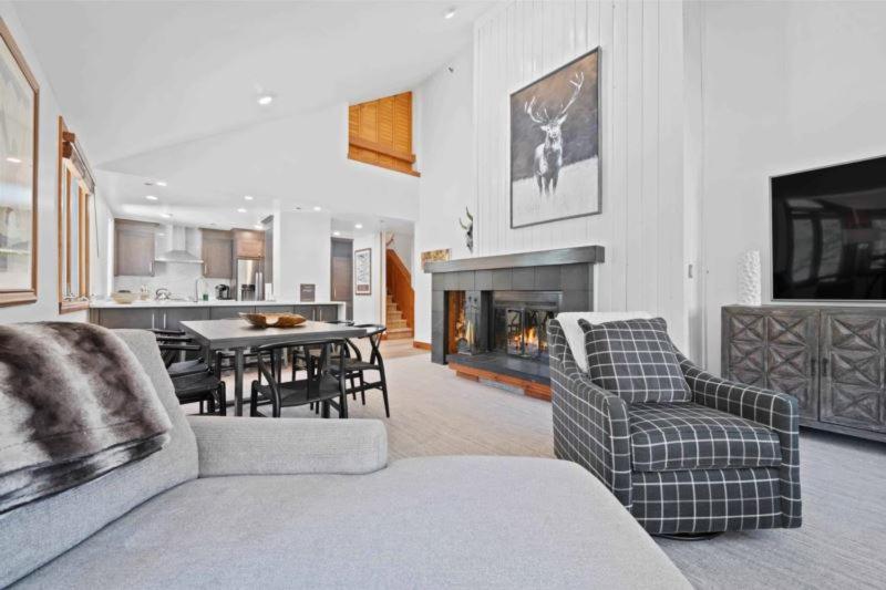 Kiva 436 by East West Hospitality, Beaver Creek