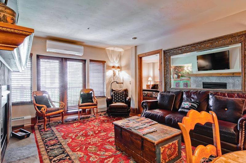 Market Square 201 by East West Hospitality, Beaver Creek