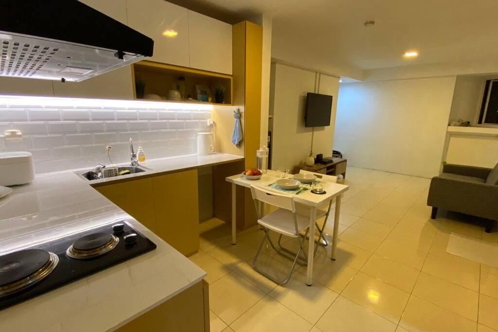 Jakarta 2BR with special offer, Jakarta